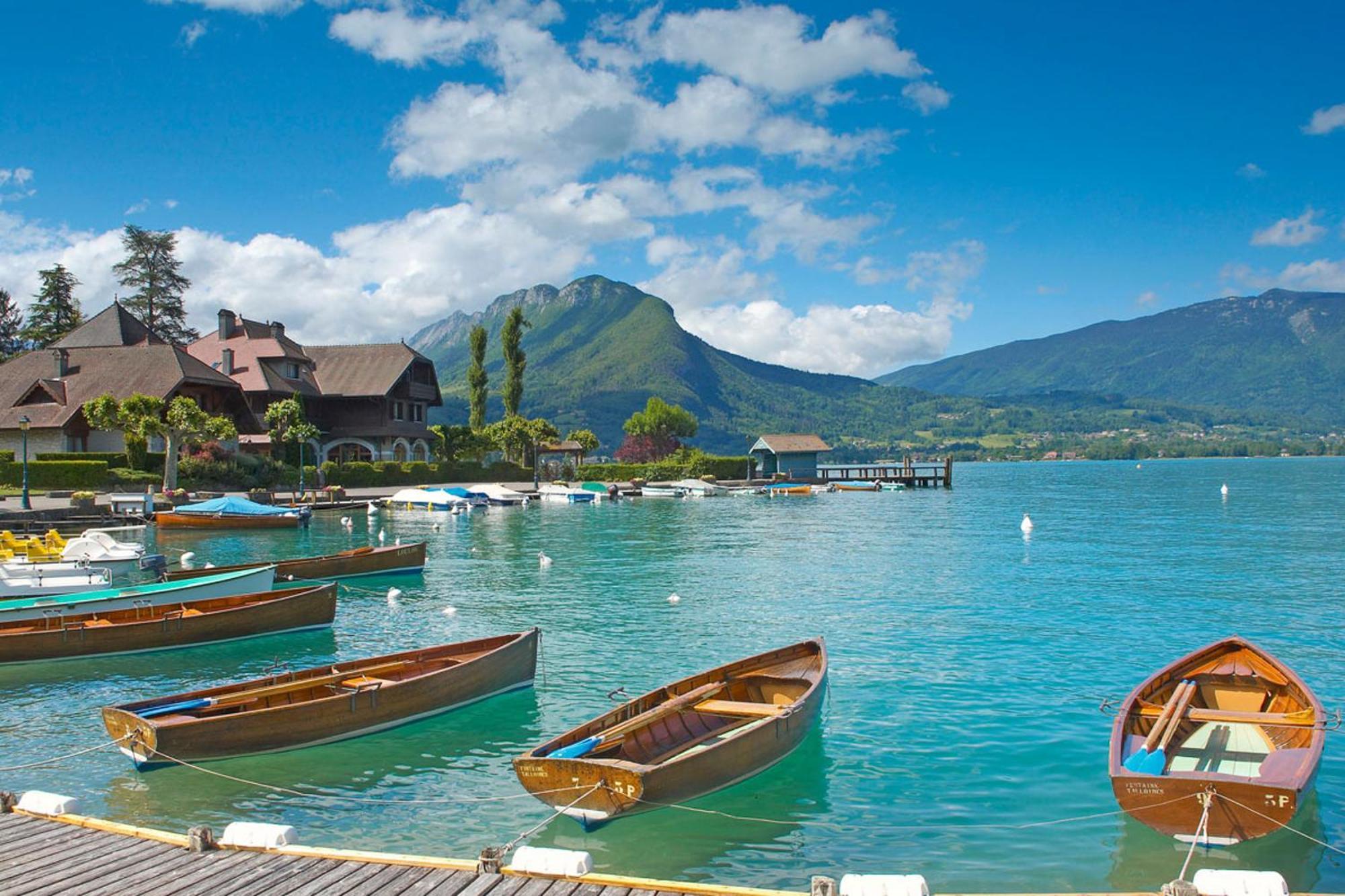 Le Bleu Du Lac 3 Etoiles - Secteur Recherche, Calme & Familiale, A 300M Du Lac & De La Vieille Ville, Garage Prive آنسي المظهر الخارجي الصورة